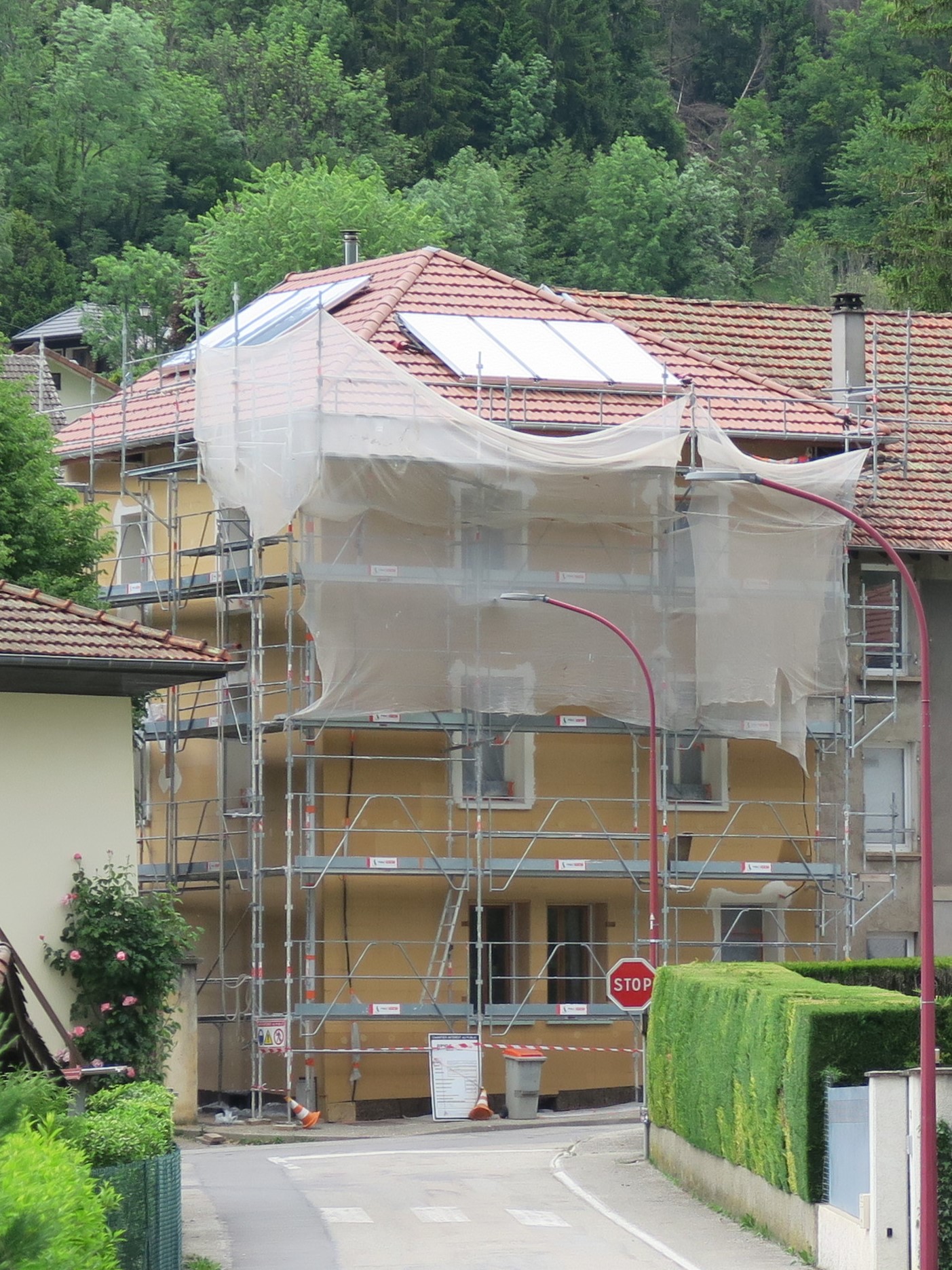 Rénovation performante d’une maison de village à Crêts-en-Belledonne