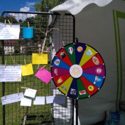Stand Info Énergie au marché de Pont-Evêque