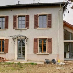 Rénovation énergétique d’une maison en pisé à La Bâtie-Montgascon avec accompagnement VDD Rénov’